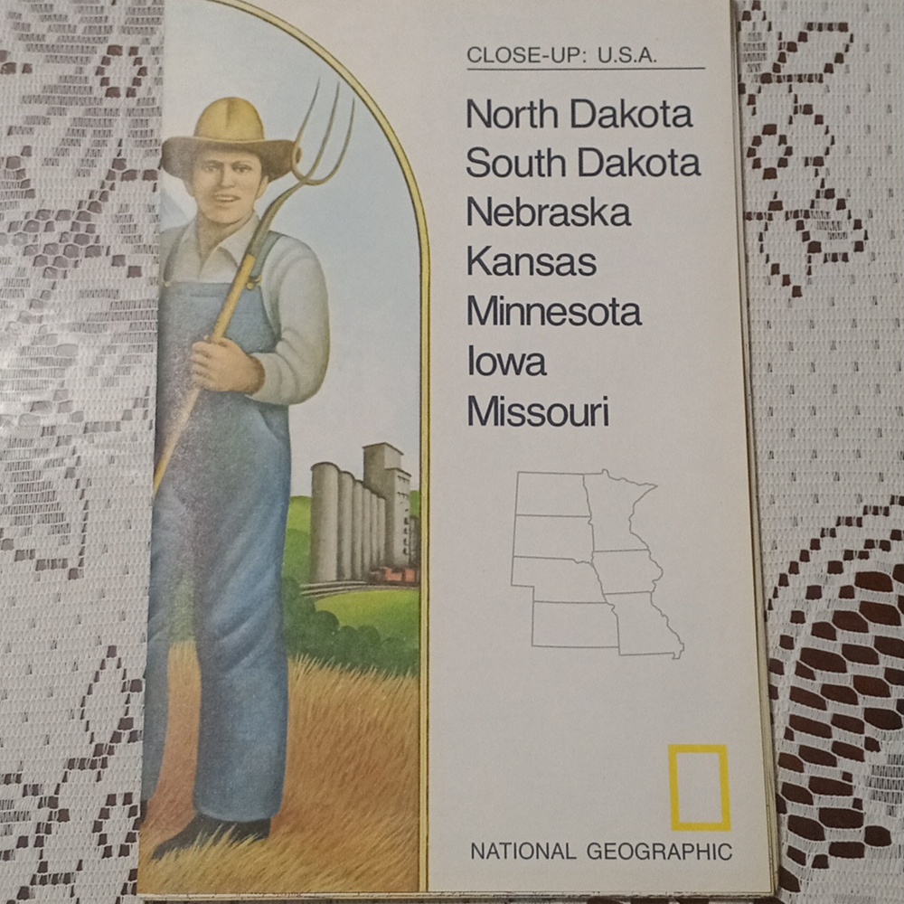 National Geographic Midwest Journey Book with Yellow and Blue